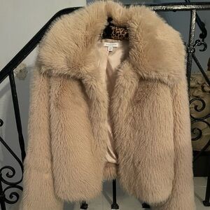 NWOT topshop faux fur w pockets